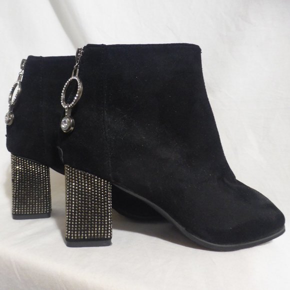 Black suede boots with rhinestones detail on the heel and on the zip pull charm - Picture 2 of 14